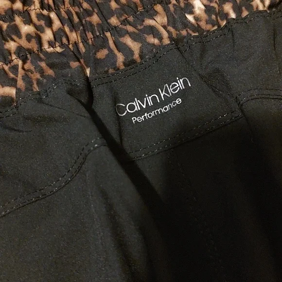 NWOT Calvin Klein performance Stretch Joggers - Picture 5 of 7
